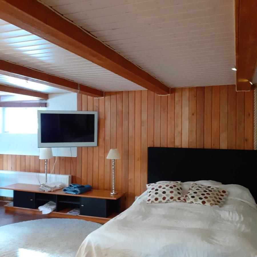 Room In Villa Emilia Esbo Eksteriør bilde
